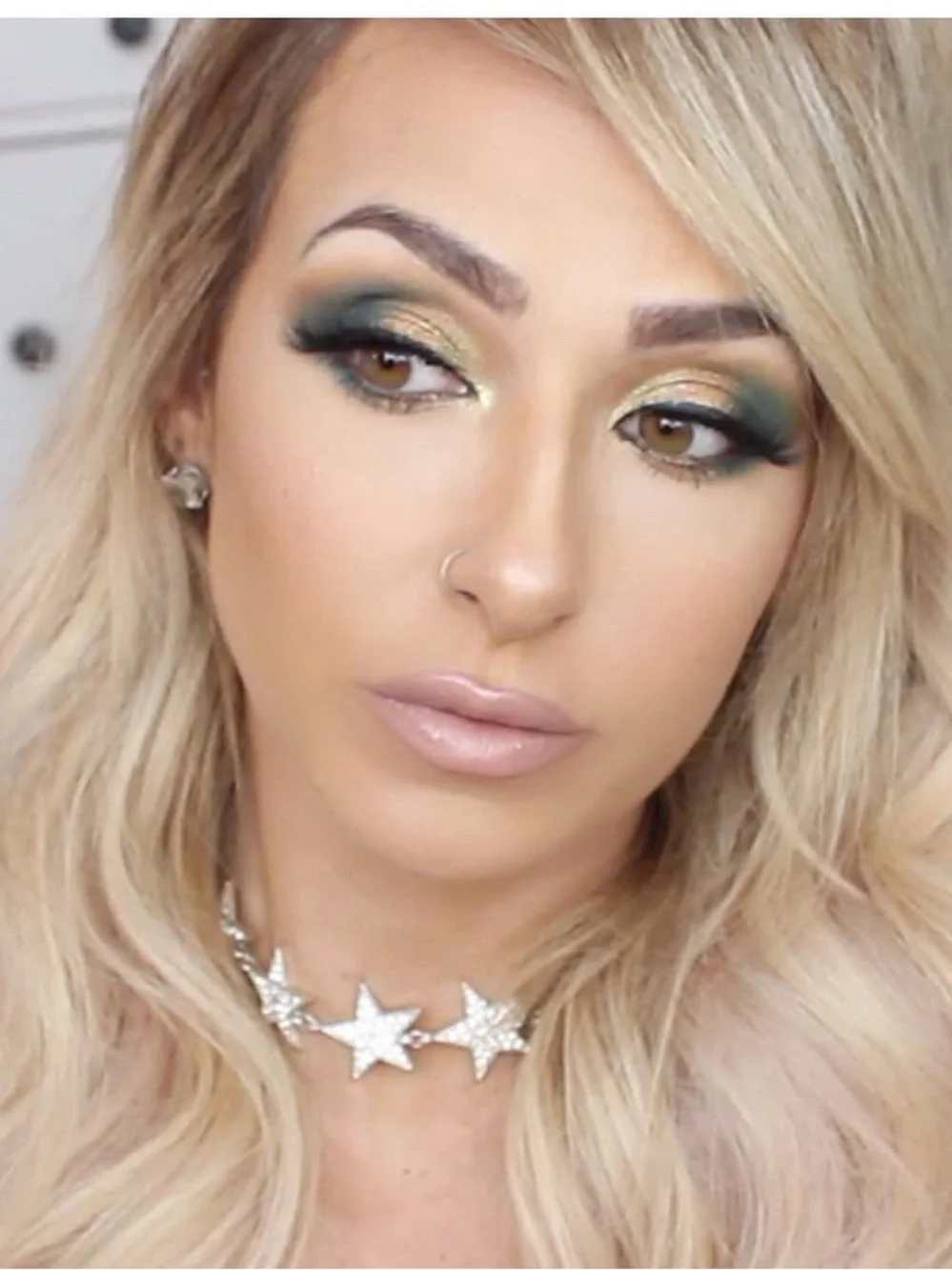 Green and Gold Eyeshadow Palette - Women Makeup